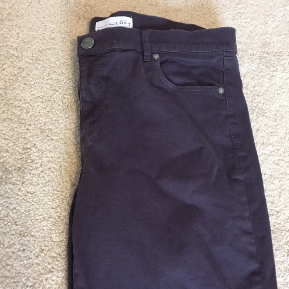 Loft skinny jeans w/ frayed hem - Picture 3 of 7